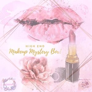 💋 High End Makeup mystery box!